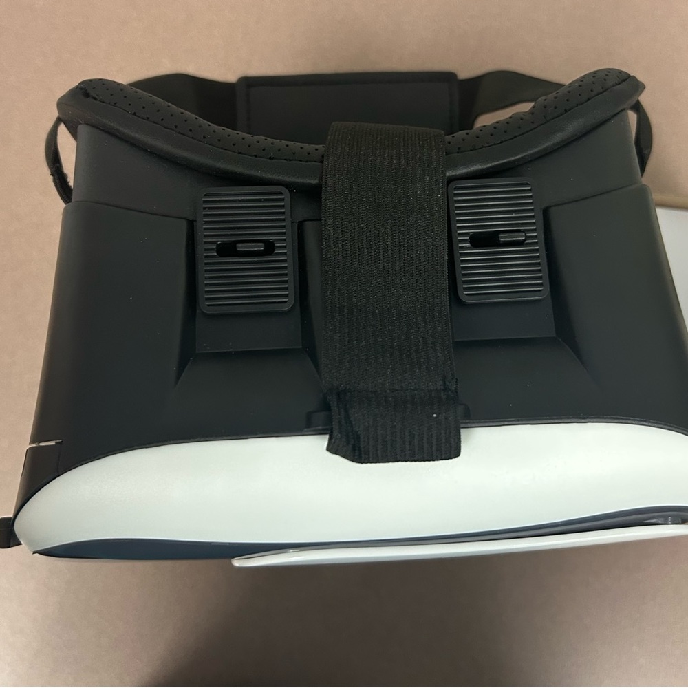 Vision VR headset - Picture 4 of 5